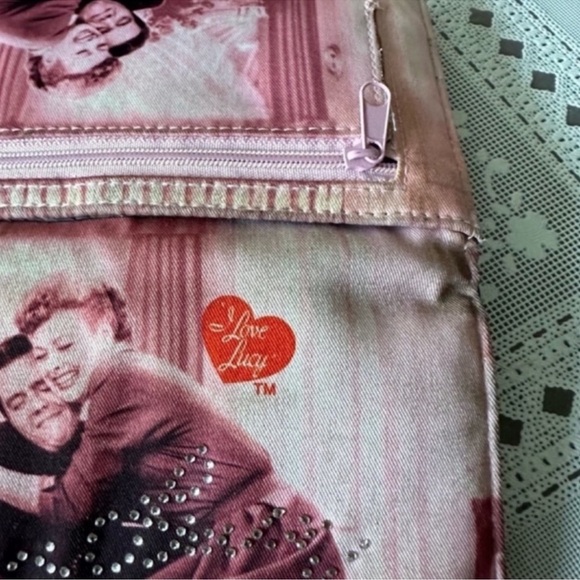 I LOVE LUCY PINK VINTAGE WALLET - Picture 10 of 12